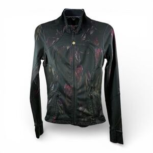 Lululemon Forme Define Jacket in Midnight Iris Multiple Floral Size S